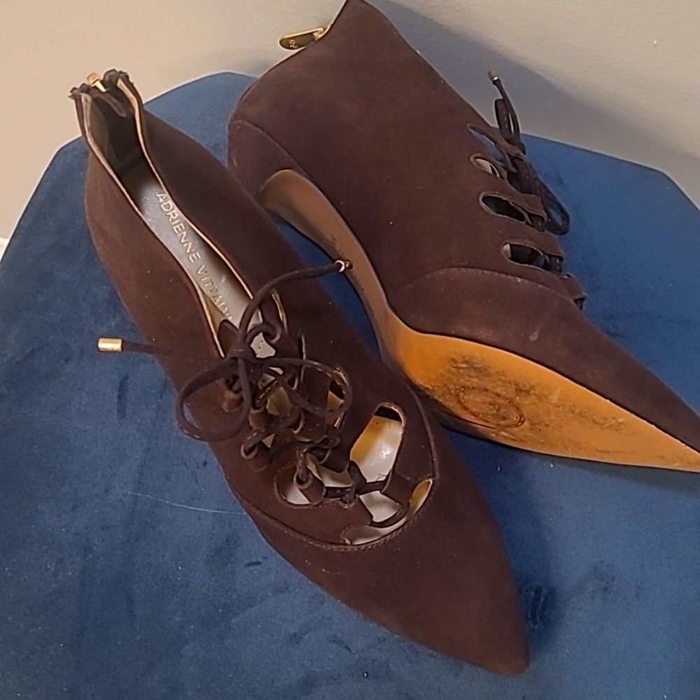 Brown suede Adrienne Vittadini  Pointed Toe Tie-up Shoes